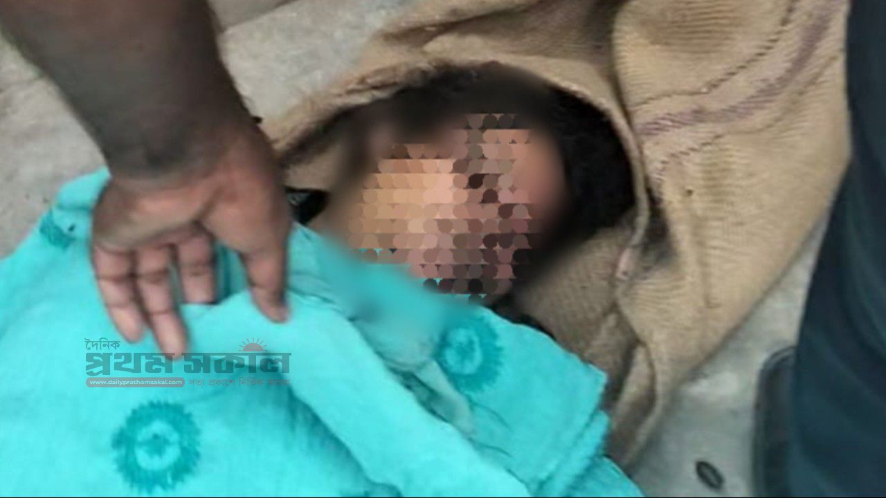 চাঁপাইনবাবগঞ্জে বস্তাবন্দী গৃহ শিক্ষিকার মরদেহ, আটক ৩
