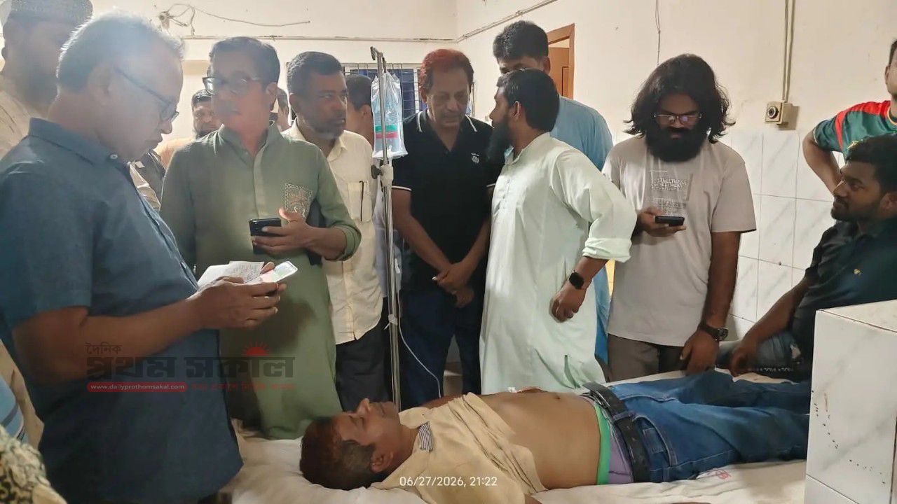 কলাপাড়ায় সাংবাদিকের উপর ছাত্রদলের সন্ত্রাসী হামলা