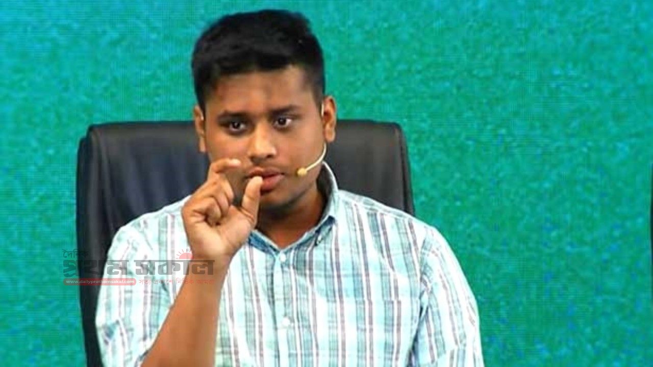 ঘুস খাওয়ার প্রতিযোগিতা চলছে বলে মন্তব্য করেছেন হাসনাত আবদুল্লাহ