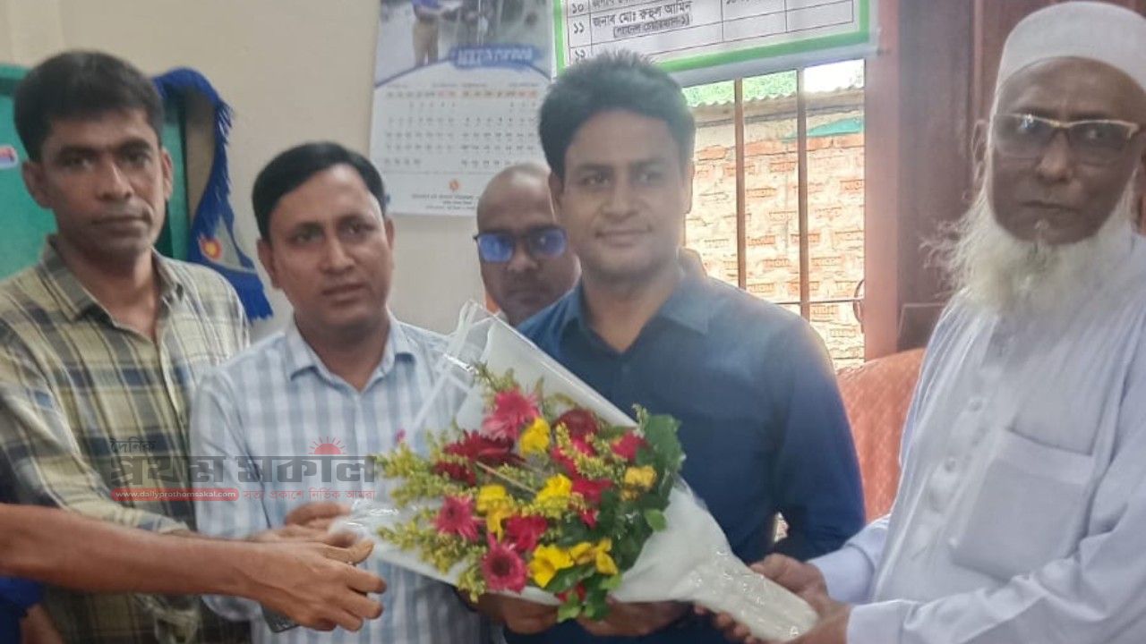 বুড়িশ্বর ইউনিয়ন পরিষদের প্রশাসনিক কর্মকর্তা বদলি জনিত সংবর্ধনা ও আলোচনা সভা অনুষ্ঠিত 