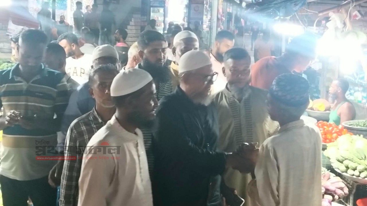 চেয়ারম্যান পদে প্রচারণায় জাকির হোসেন বাবু, লিফলেট বিতরণ ও মতবিনিময়